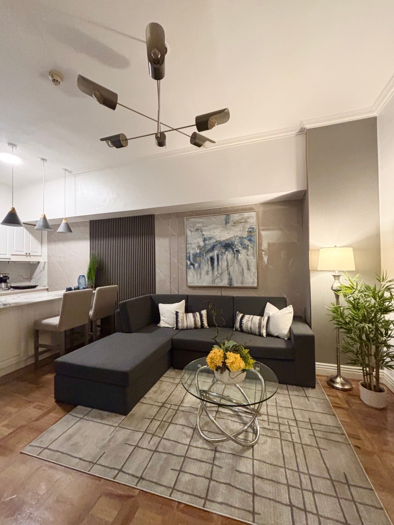 1 BR  @ BSA Suites Condo Unit in Makati For Sale!