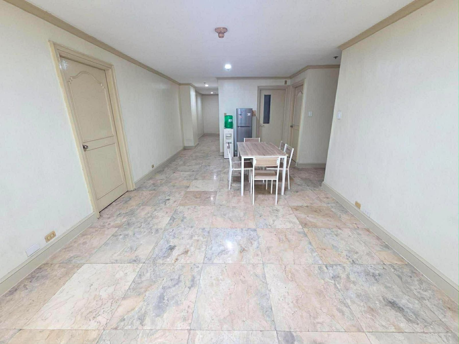 3 BR Condo Unit in in AIC Gold Tower Ortigas Pasig For Sale!